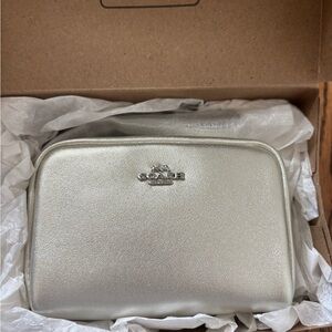 Coach Metallic Silver Leather Wristlet Wallet Coin Purse - Brand New in Box